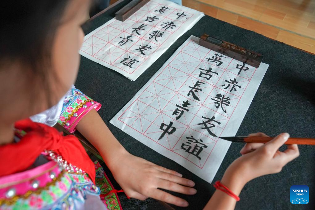 Journalist witnesses China-Equatorial Guinea friendship at donated school in China