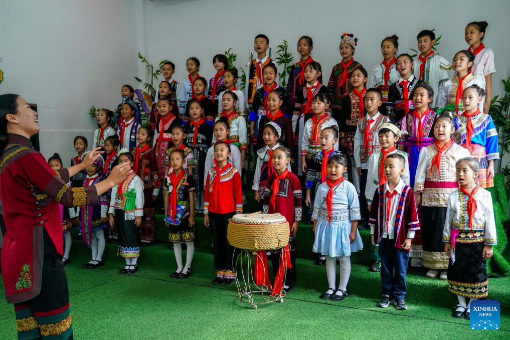 Journalist witnesses China-Equatorial Guinea friendship at donated school in China
