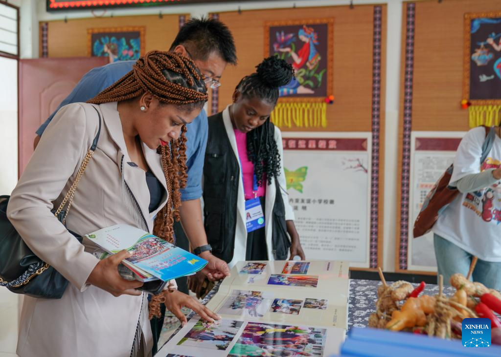Journalist witnesses China-Equatorial Guinea friendship at donated school in China