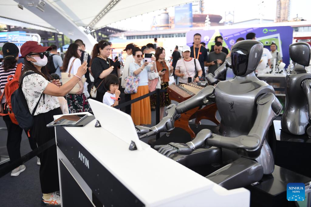 High-tech products exhibited at CIFTIS in Beijing