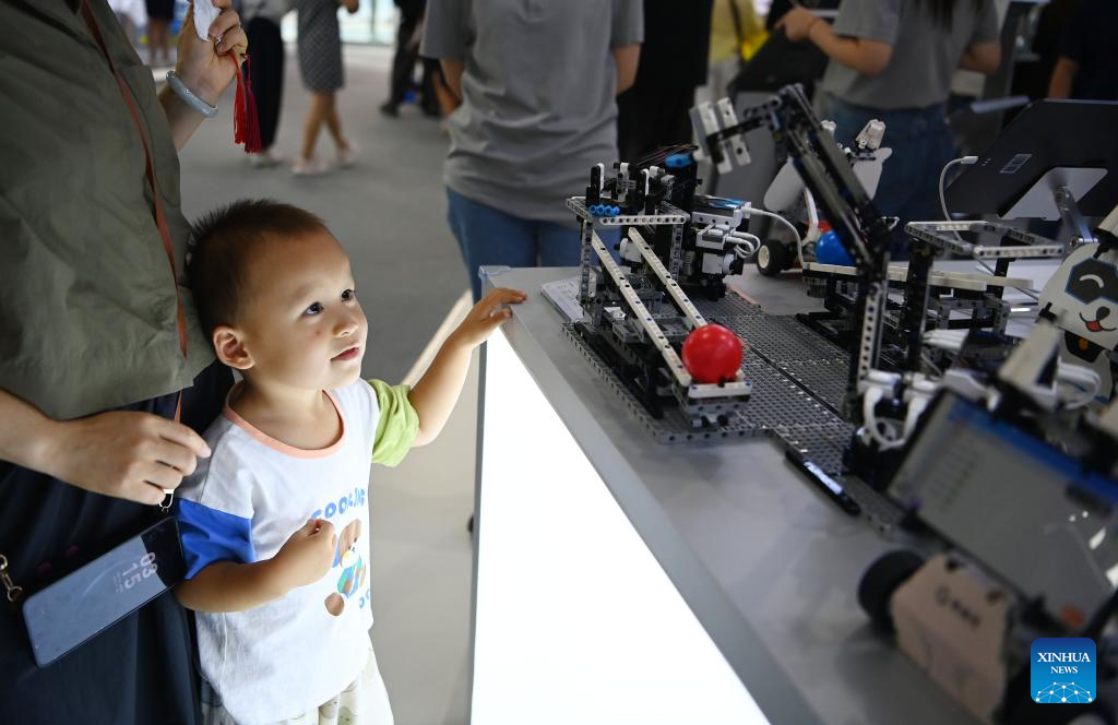 High-tech products exhibited at CIFTIS in Beijing