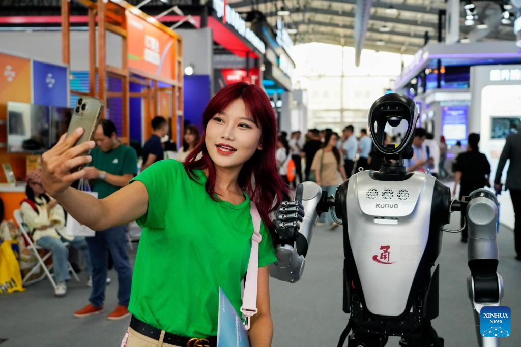 High-tech products exhibited at CIFTIS in Beijing