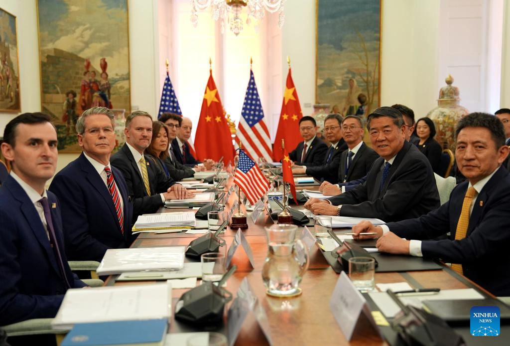 Chinese, U.S. teams reconvene for 2nd day of economic, trade talks in Madrid