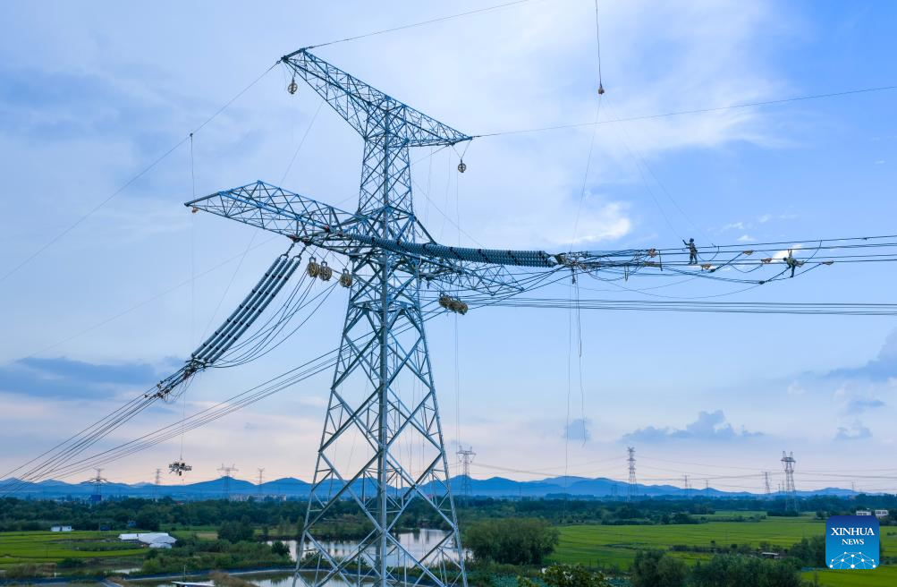 Anhui section of Gansu-Zhejiang ultra-high voltage power transmission project enters conductor stringing phase