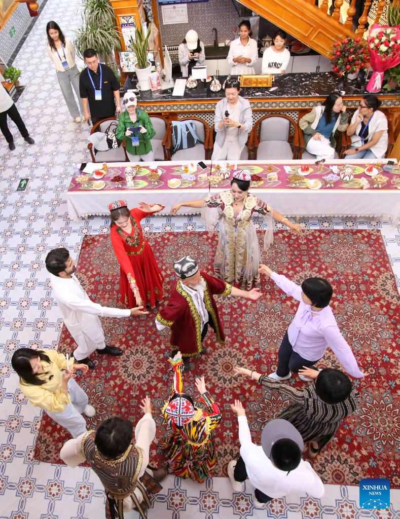 Ancient city of Kashgar transforms into unique tourist destination in China's Xinjiang