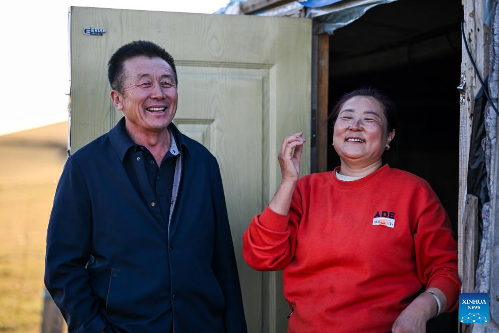 Herders lead livestock migrations with modern conveniences in China's Inner Mongolia