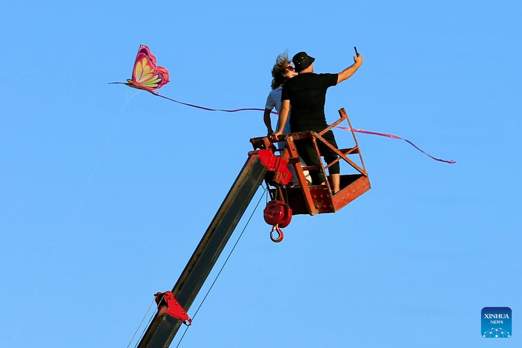 In pics: kite festival in town of Zrarieh, Lebanon