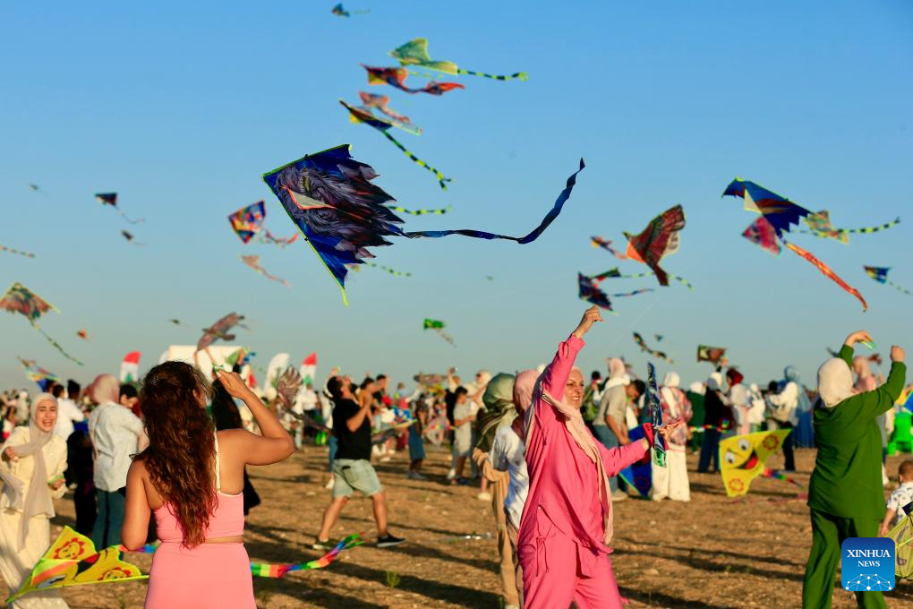 In pics: kite festival in town of Zrarieh, Lebanon