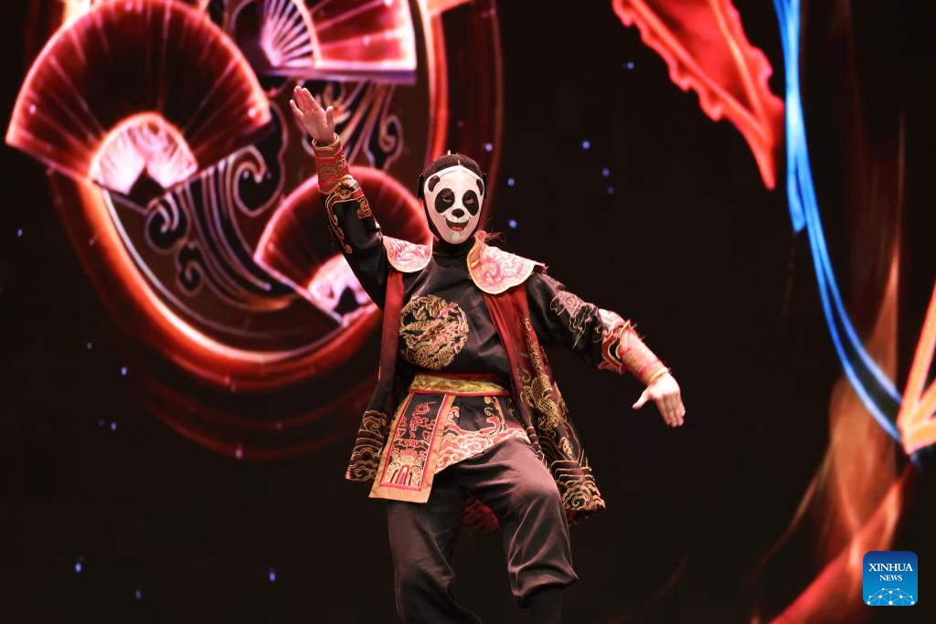 Chinese art troupe performs in Manama, Bahrain