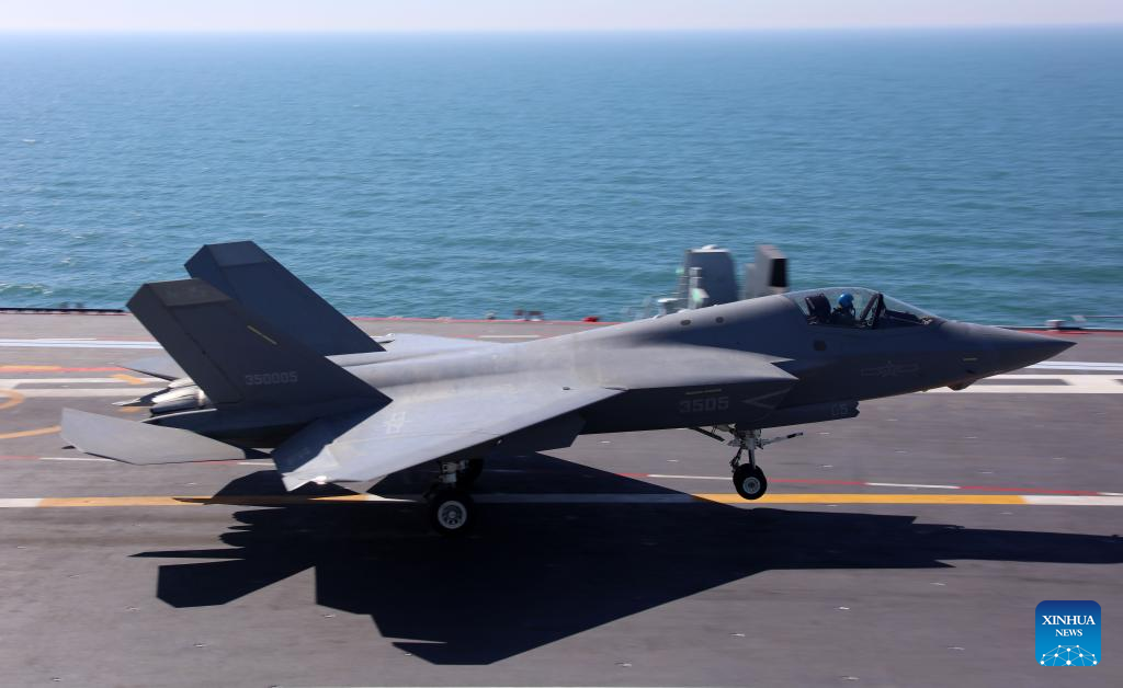 Three types of aircraft complete electromagnetic catapult-assisted takeoffs, landings on China's carrier Fujian