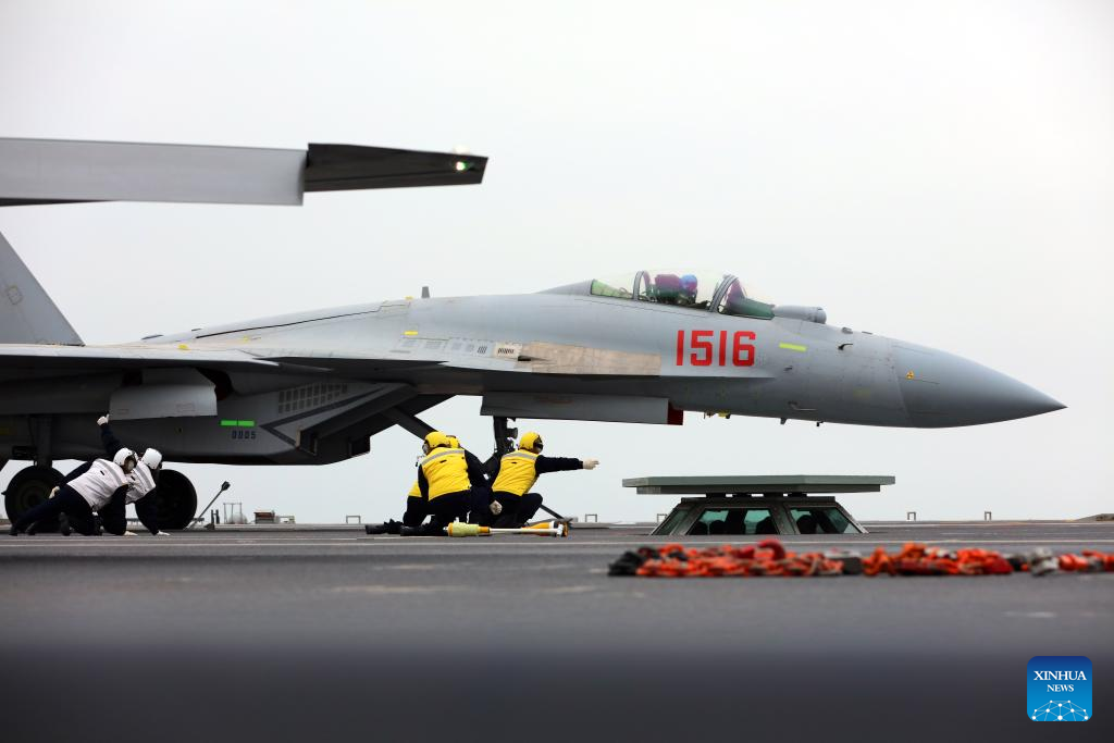 Three types of aircraft complete electromagnetic catapult-assisted takeoffs, landings on China's carrier Fujian