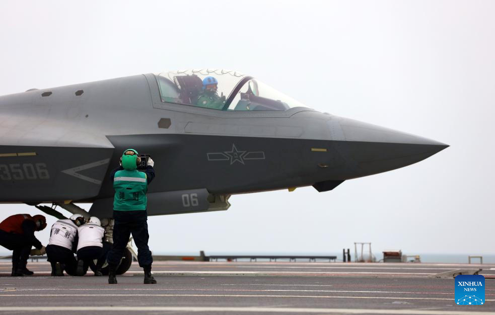 Three types of aircraft complete electromagnetic catapult-assisted takeoffs, landings on China's carrier Fujian