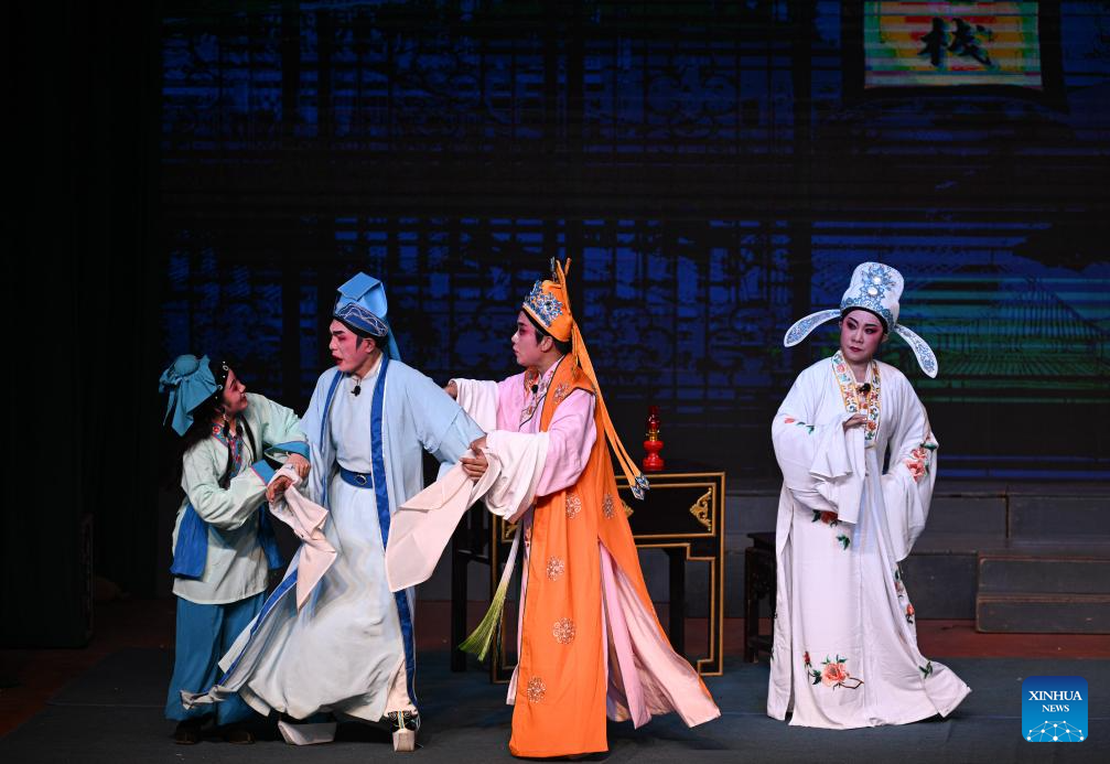 Dazhipo Qiong Opera cultural season begins in China's Hainan