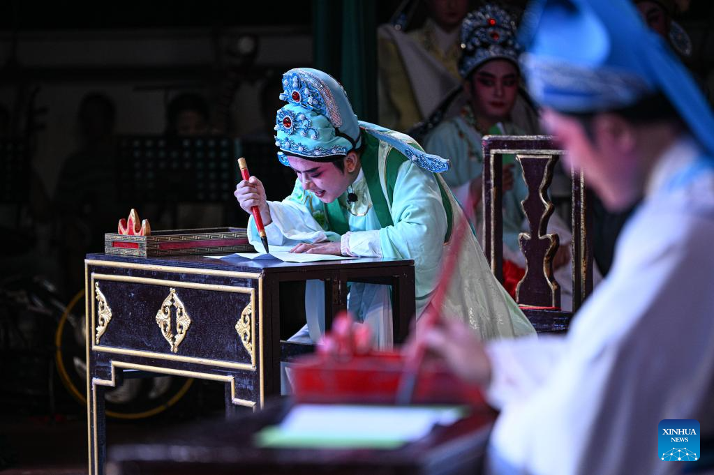 Dazhipo Qiong Opera cultural season begins in China's Hainan
