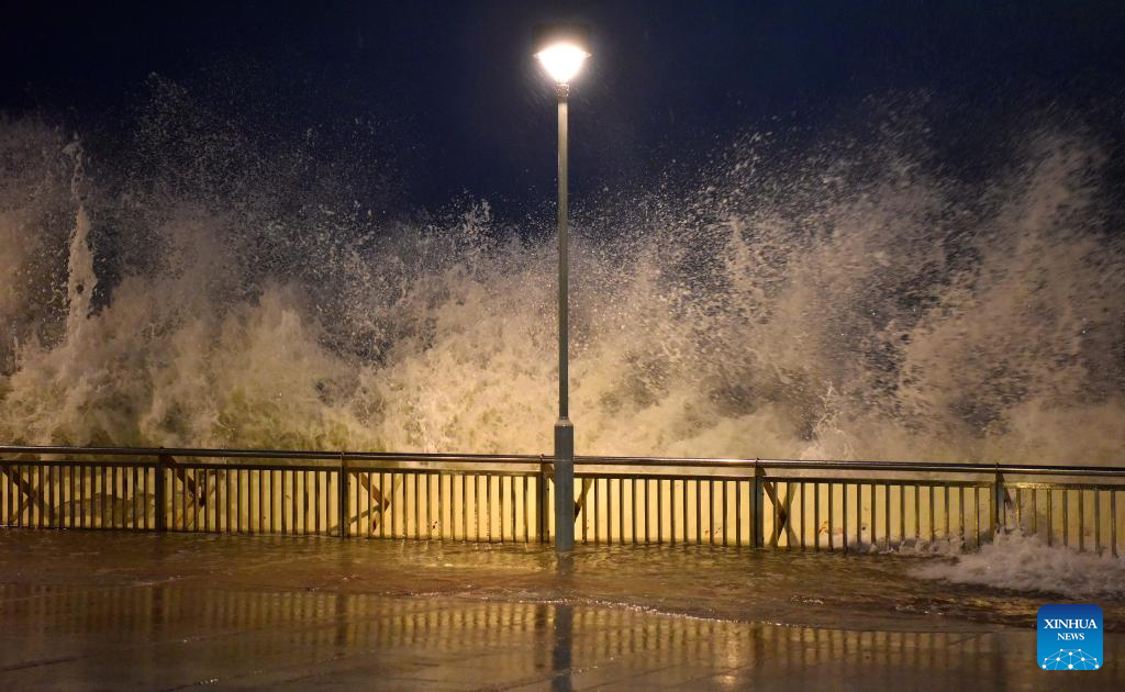 Hong Kong issues No. 8 typhoon signal as Ragasa draws near