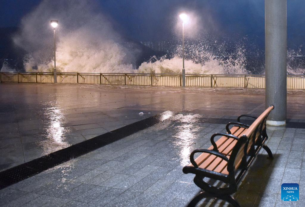 Hong Kong issues No. 8 typhoon signal as Ragasa draws near