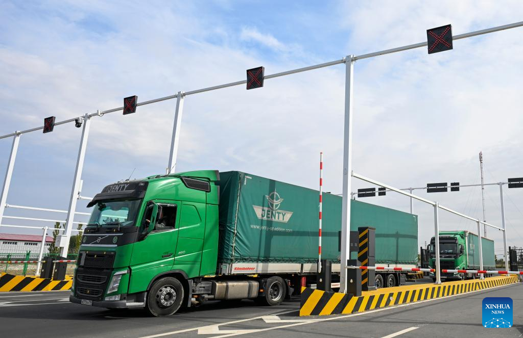 Xinjiang forges ahead as gateway for opening up