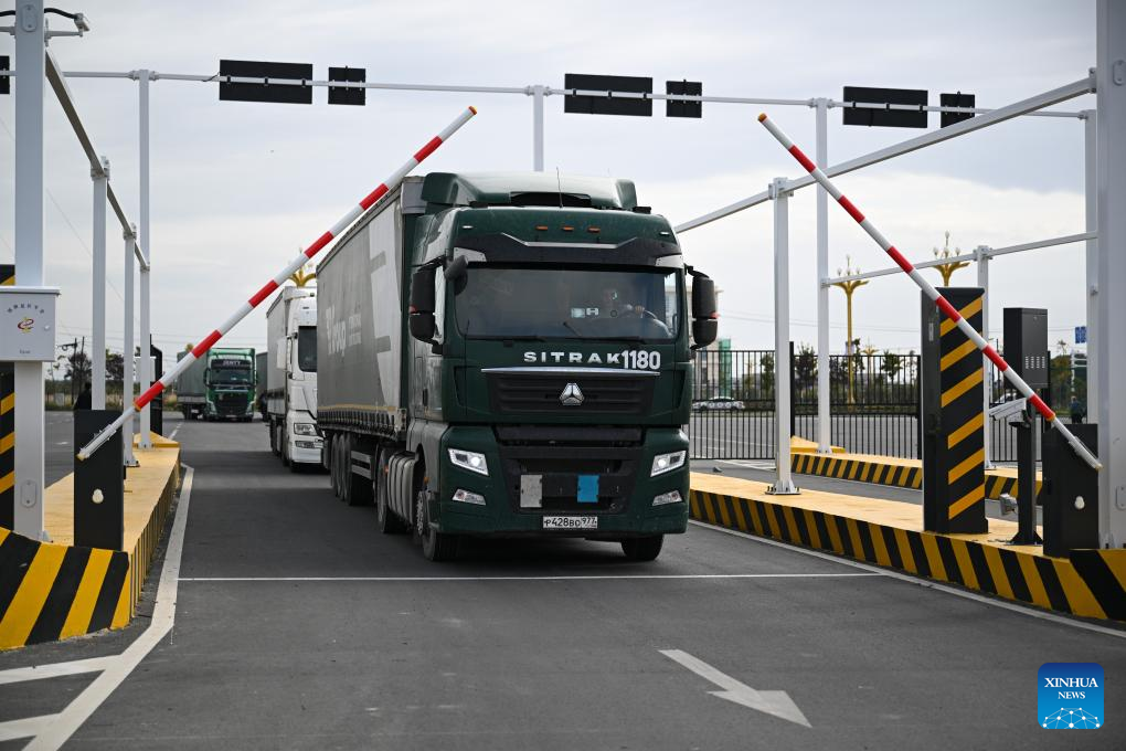 Xinjiang forges ahead as gateway for opening up