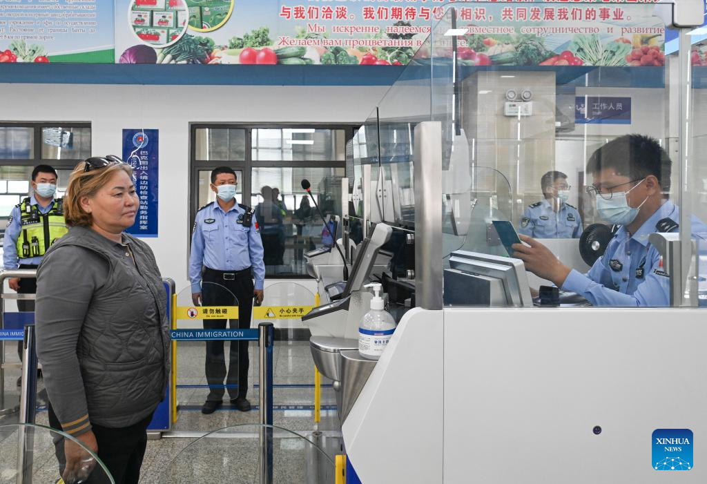 Xinjiang forges ahead as gateway for opening up