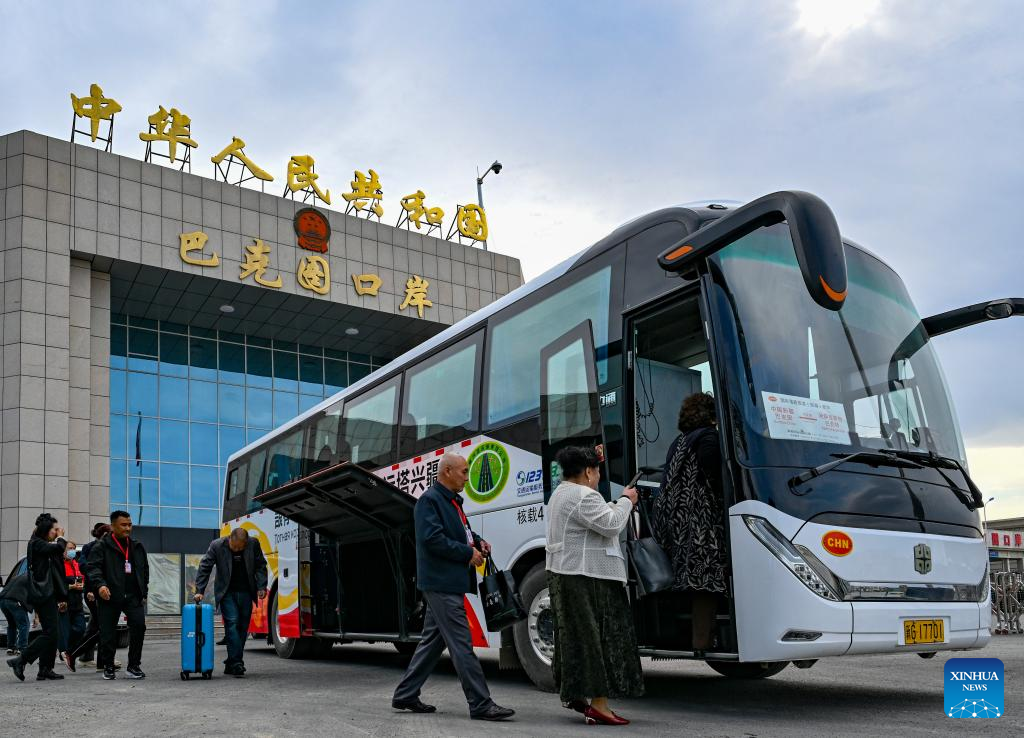 Xinjiang forges ahead as gateway for opening up