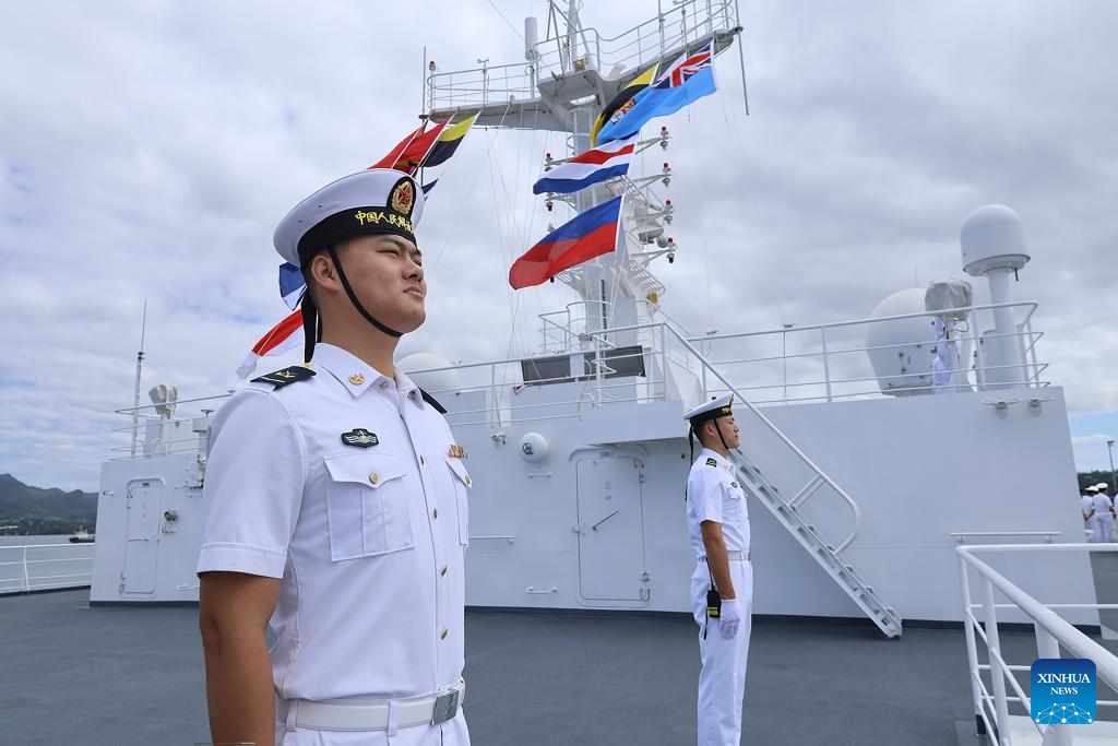Chinese Navy hospital ship completes medical service to Fiji, heads for Tonga