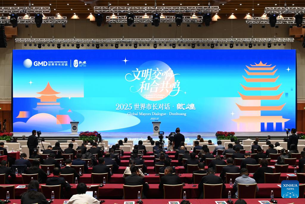 Global mayors discuss cultural governance in NW China's Dunhuang