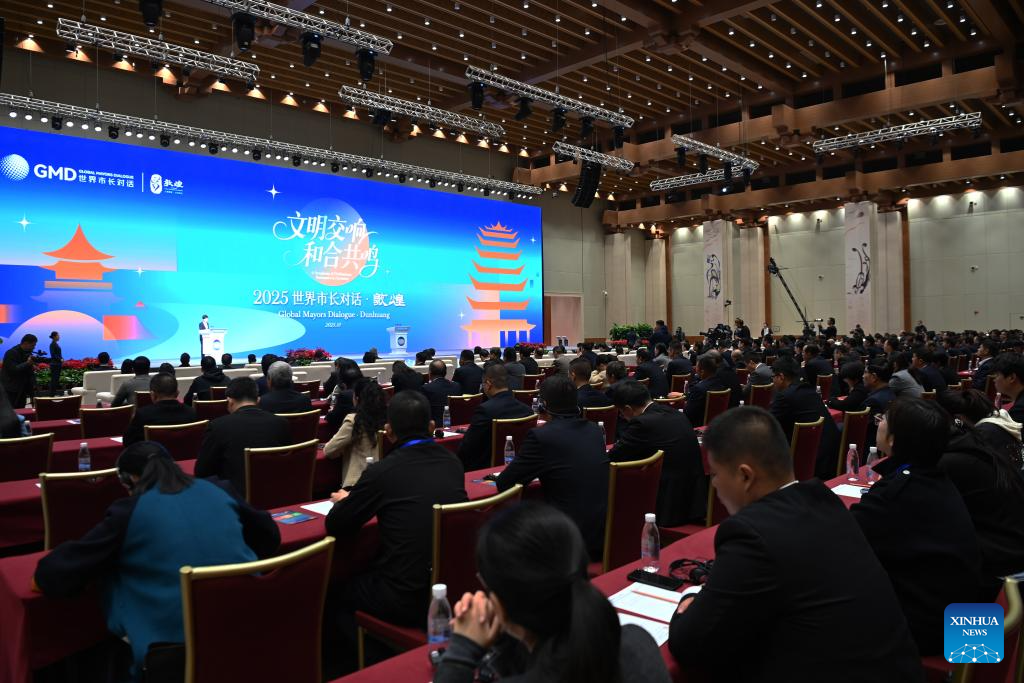 Global mayors discuss cultural governance in NW China's Dunhuang