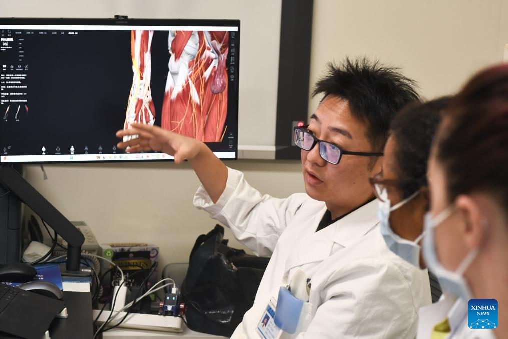 Lessons on TCM introduced across China to welcome annual World Traditional Medicine Day