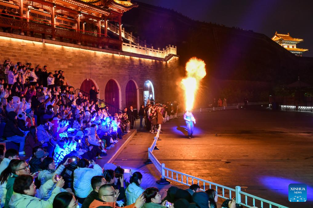 Leisure tourism booming in Xinzhou ancient city, north China's Shanxi