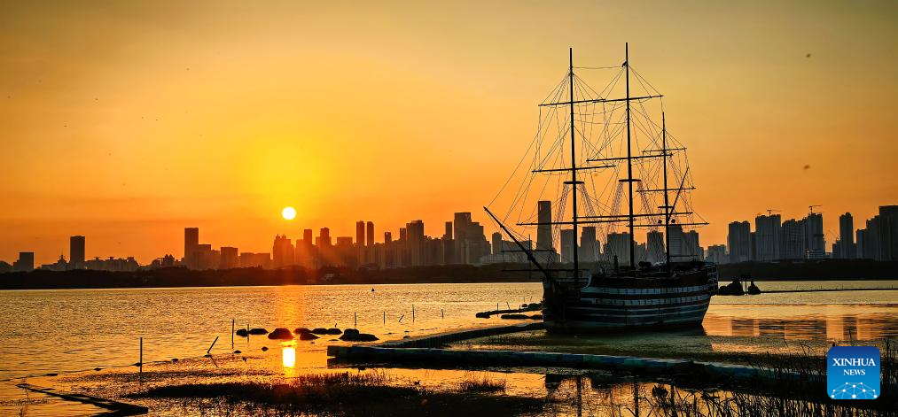 Scenery of Donghu Lake at sunset in Wuhan