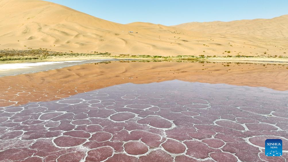 Scenery of Badain Jaran Desert in Inner Mongolia