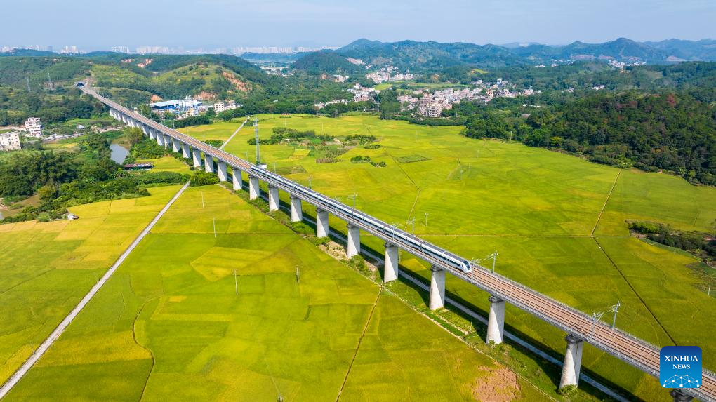 Stunning autumn scenery across China