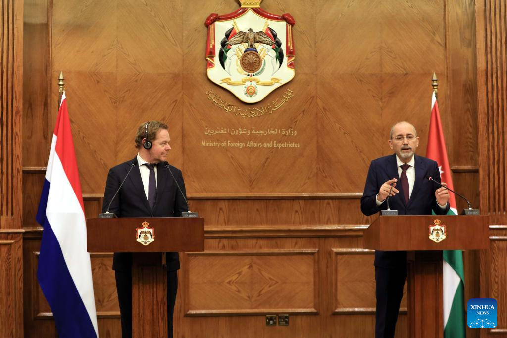 Jordanian, Dutch FMs call for advancing Gaza ceasefire deal