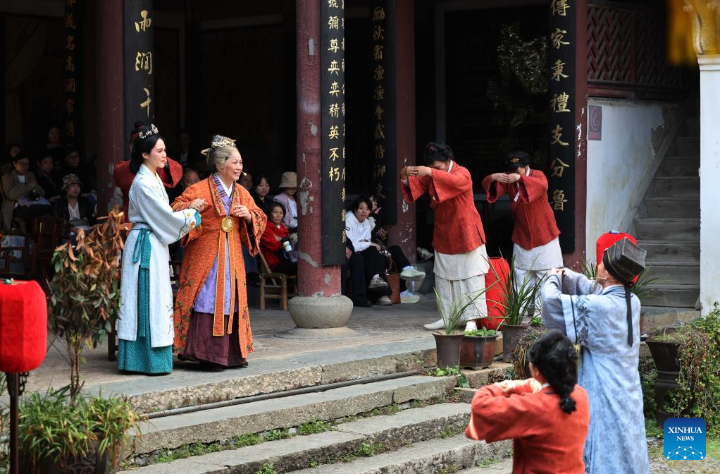 Quzhou in E China promotes Chinese etiquette education to foster harmonious living environment