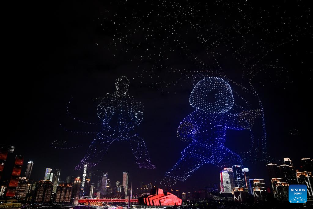 Grand drone light show staged in China's Chongqing