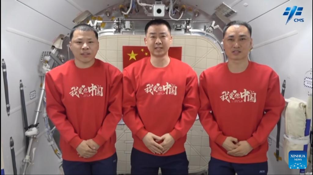 China Focus: Taikonauts send heartfelt greetings on China's National Day from space