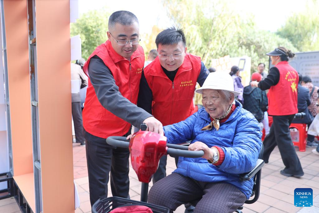 Chongyang Festival marked across China with series of celebration activities