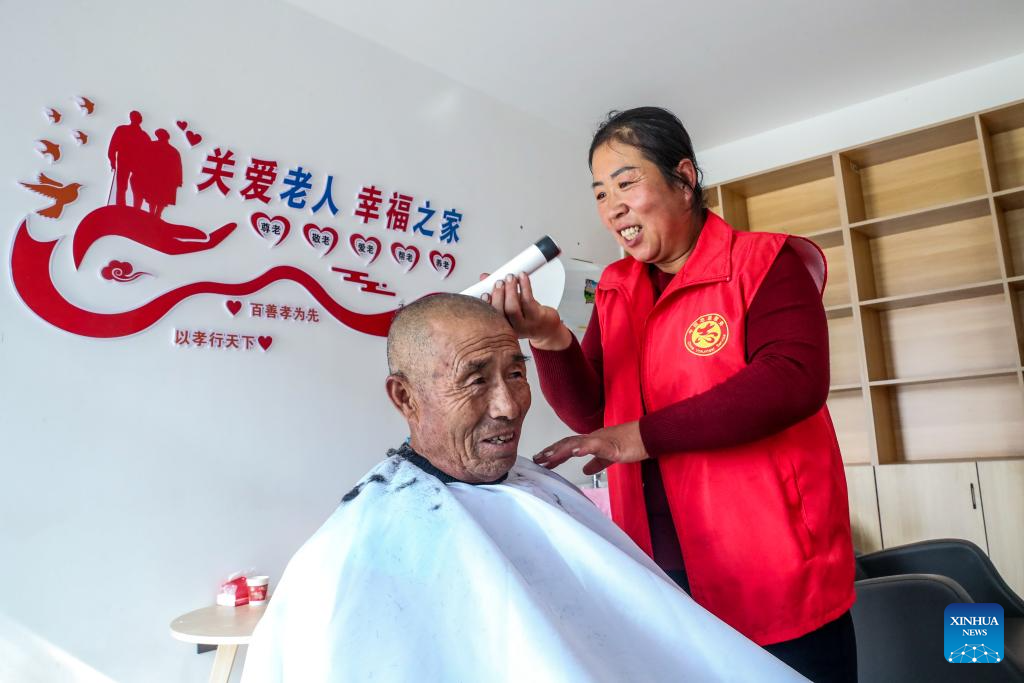 Chongyang Festival marked across China with series of celebration activities