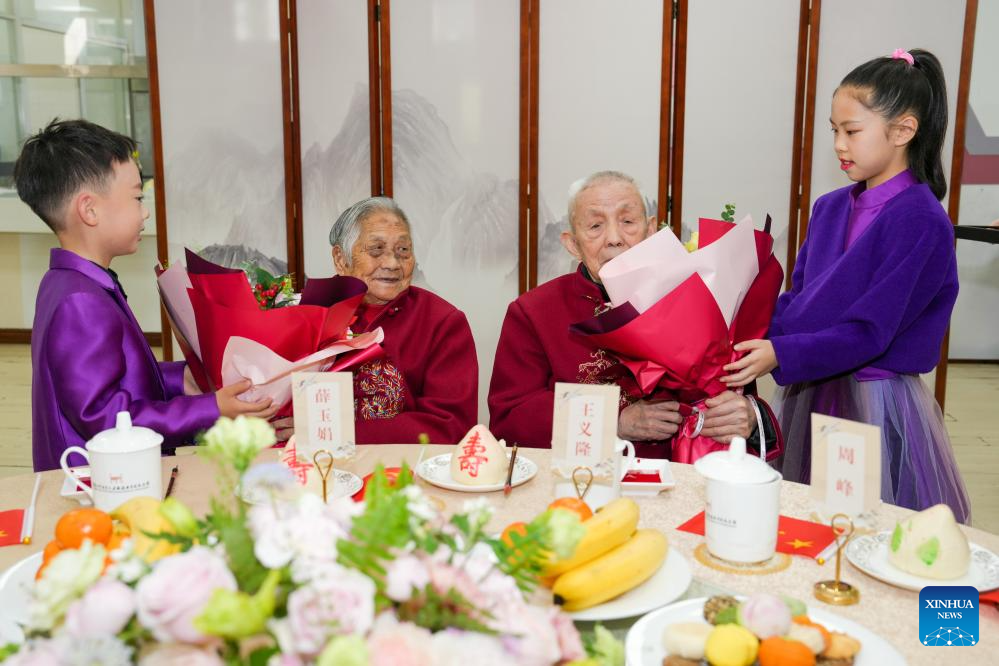 Chongyang Festival marked across China with series of celebration activities