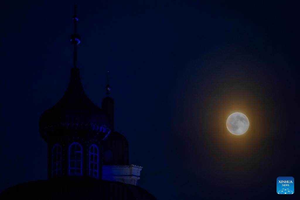 Full moon observed across China