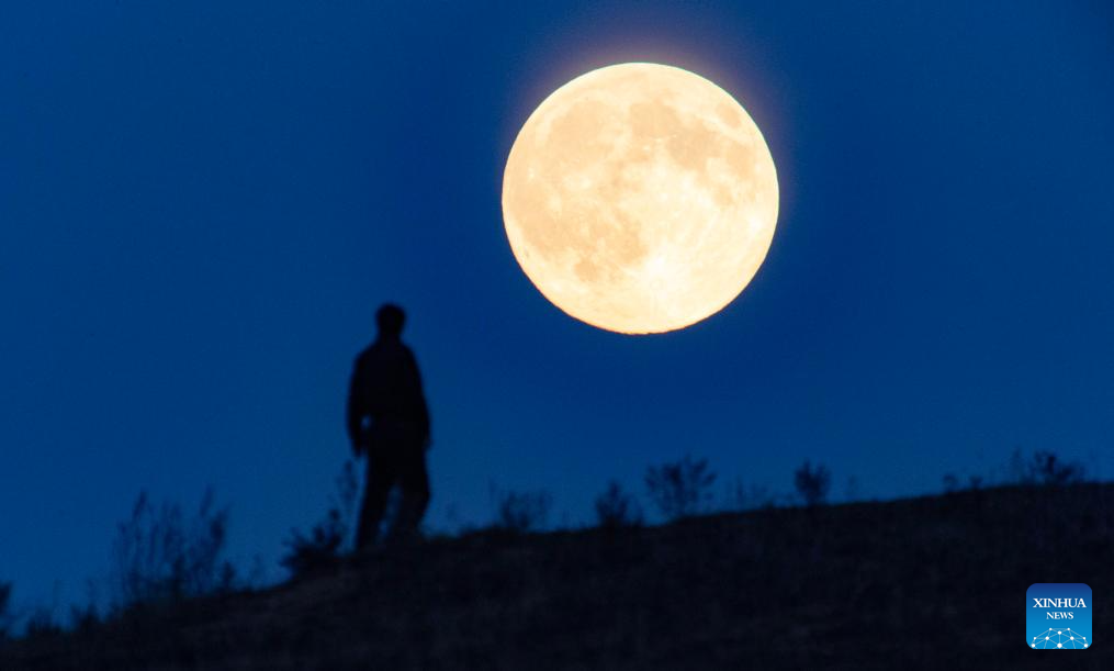 Full moon observed across China