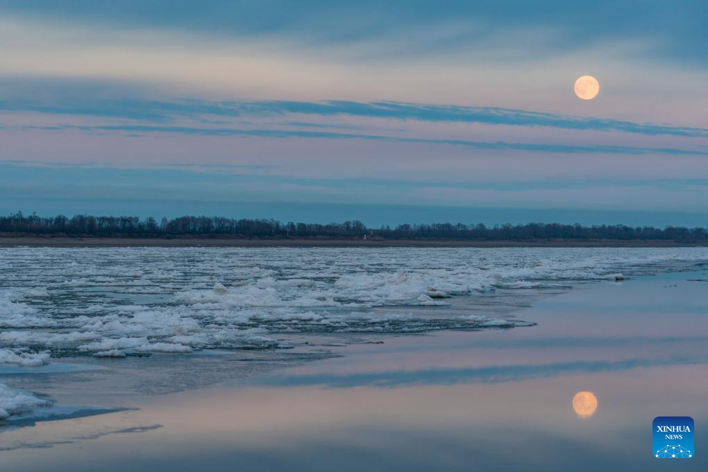 Full moon observed across China