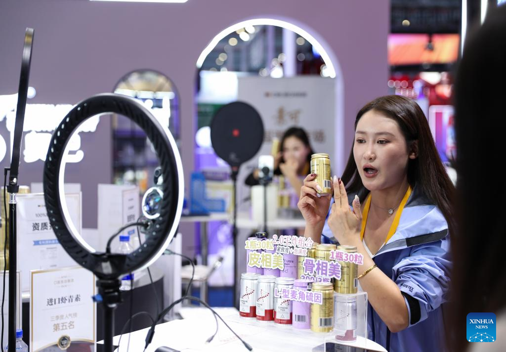 8th CIIE opens in Shanghai with record high number of exhibitors