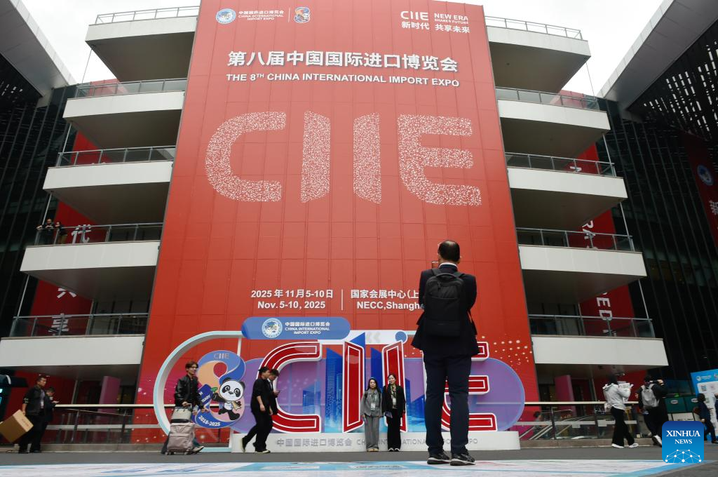 8th CIIE opens in Shanghai with record high number of exhibitors