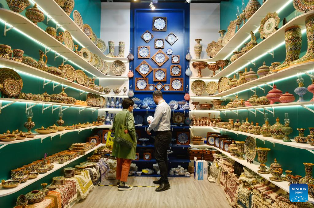 8th CIIE opens in Shanghai with record high number of exhibitors