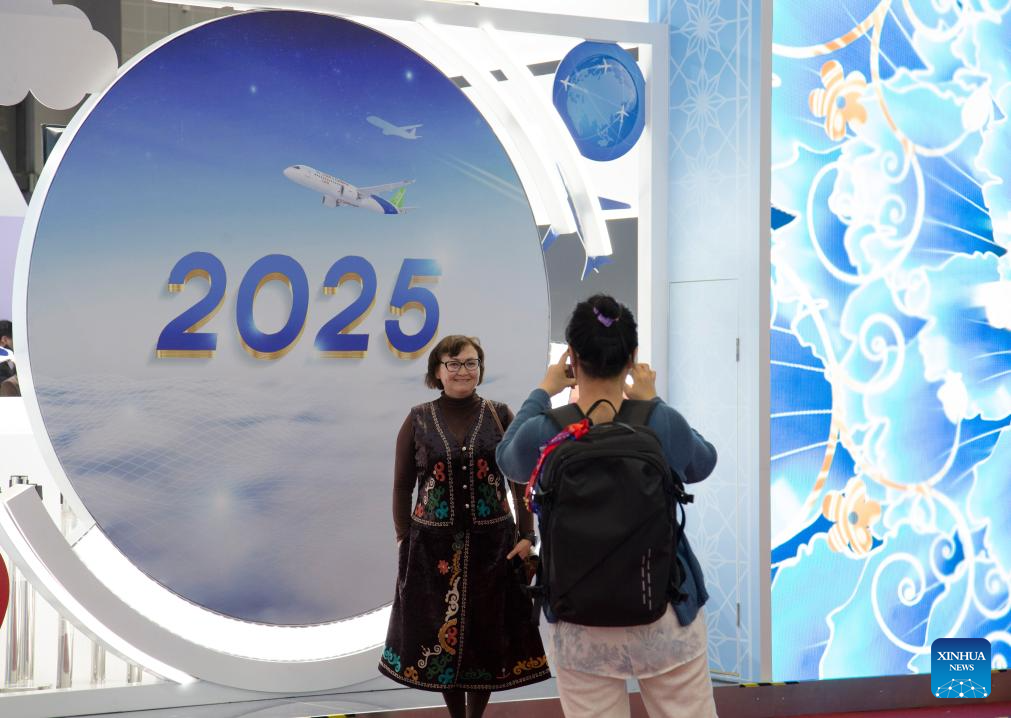 8th CIIE opens in Shanghai with record high number of exhibitors