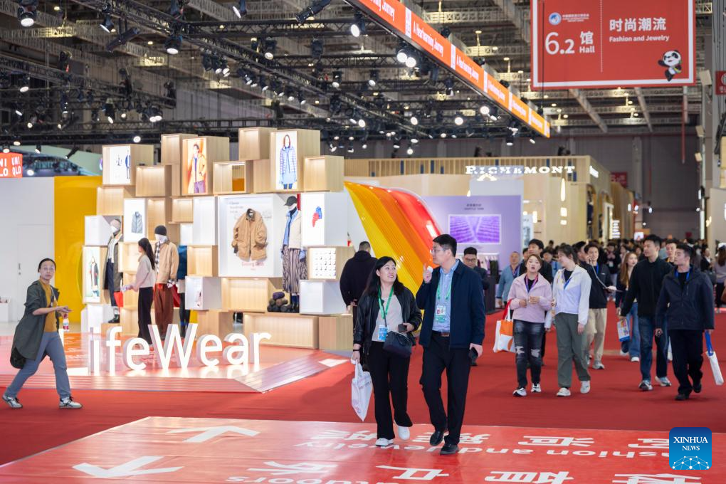 8th CIIE opens in Shanghai with record high number of exhibitors