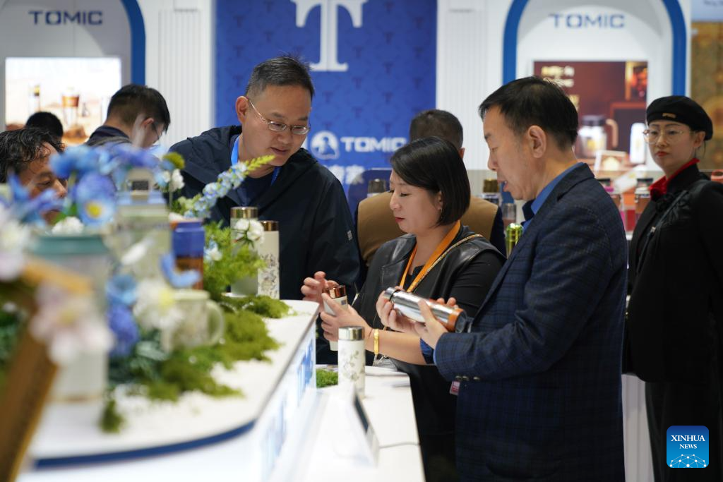 8th CIIE opens in Shanghai with record high number of exhibitors