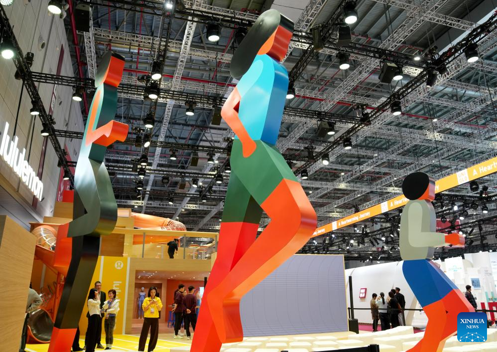 8th CIIE opens in Shanghai with record high number of exhibitors