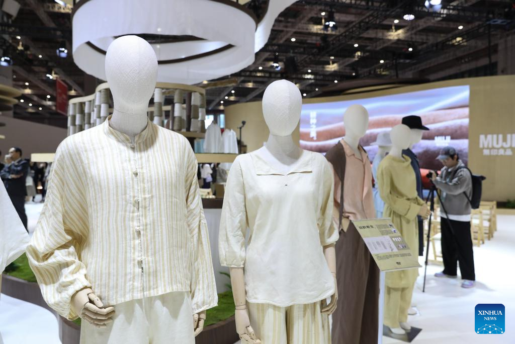 New products make debut at 8th CIIE in Shanghai